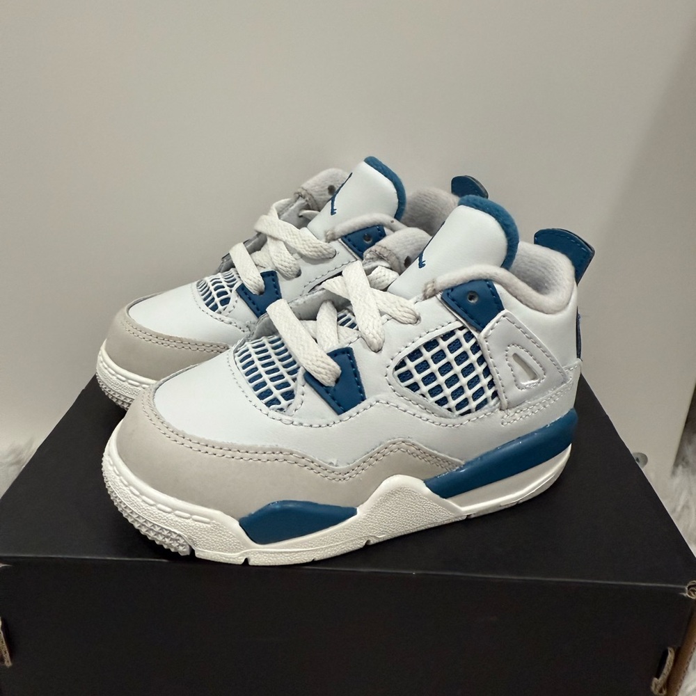 Jordan Kids Sneakers in Blue and White